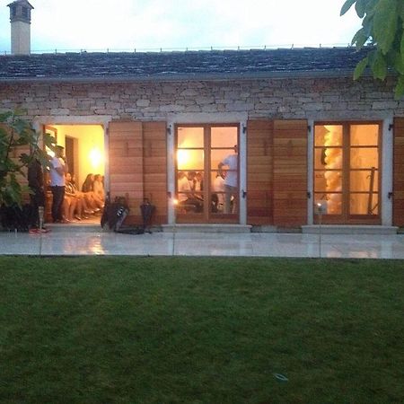 Villa Poropati, Groznjan, Istria - Luxury Countryside Estate For Up To 19 Persons - Large Pool Of 80M2 With Kids Section מראה חיצוני תמונה
