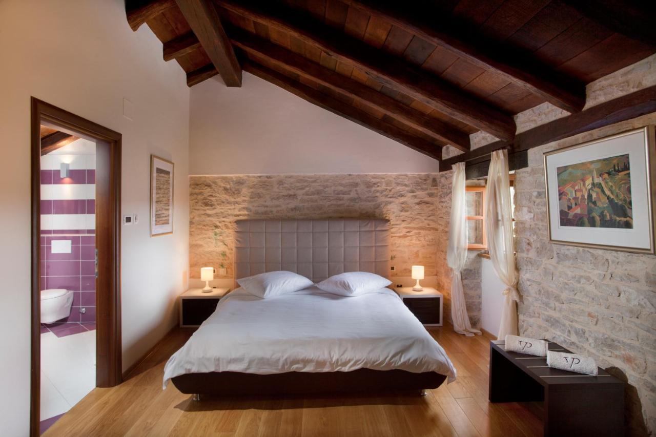 Villa Poropati, Groznjan, Istria - Luxury Countryside Estate For Up To 19 Persons - Large Pool Of 80M2 With Kids Section מראה חיצוני תמונה